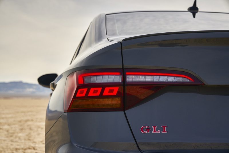 Vídeo: detalhes do novo Volkswagen Jetta GLI