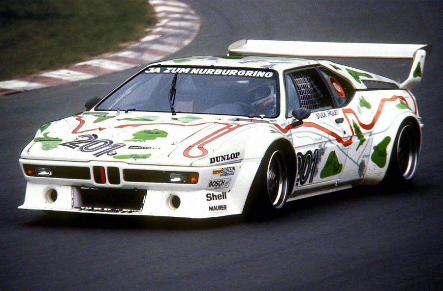 A BMW M1 Procar sendo conduzida por Nelson Piquet em 1980 em Nürburgring (foto: Lothar Spurzem / wikimedia)