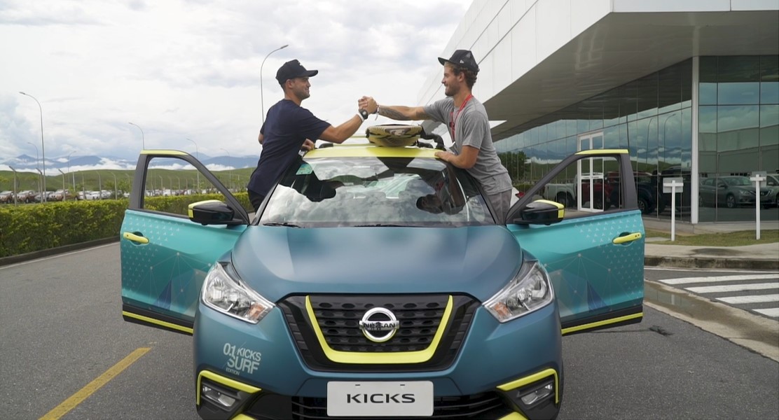 Sistema Inteligente de Câmeras da Nissan desafia os surfistas Muñiz também fora do mar