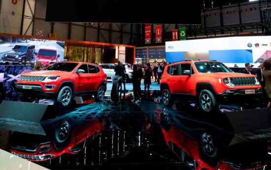 Jeep apresenta Renegade e Compass com tecnologia plug-in híbrida