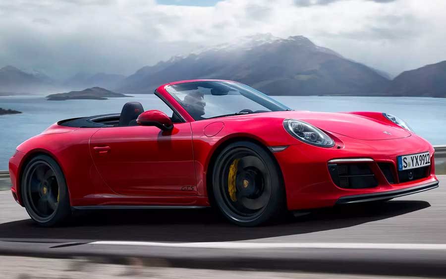 Porsche 911 Carrera GTS Cabriolet um conversível altamente esportivo