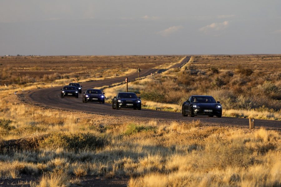  Porsche Taycan na Africa do Sul testanto em altas temperaturas