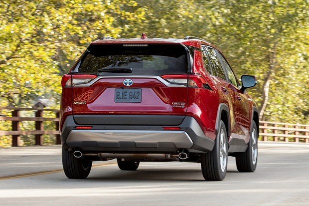 Toyota RAV4 2020 chega com motor híbrido
