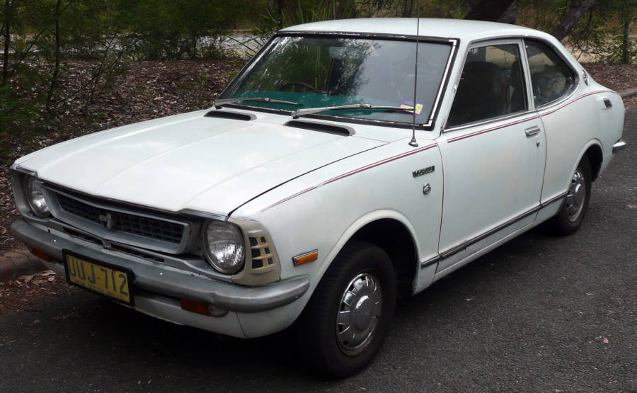 Toyota Corolla - Segunda geração (foto: OSX / wikimedia)