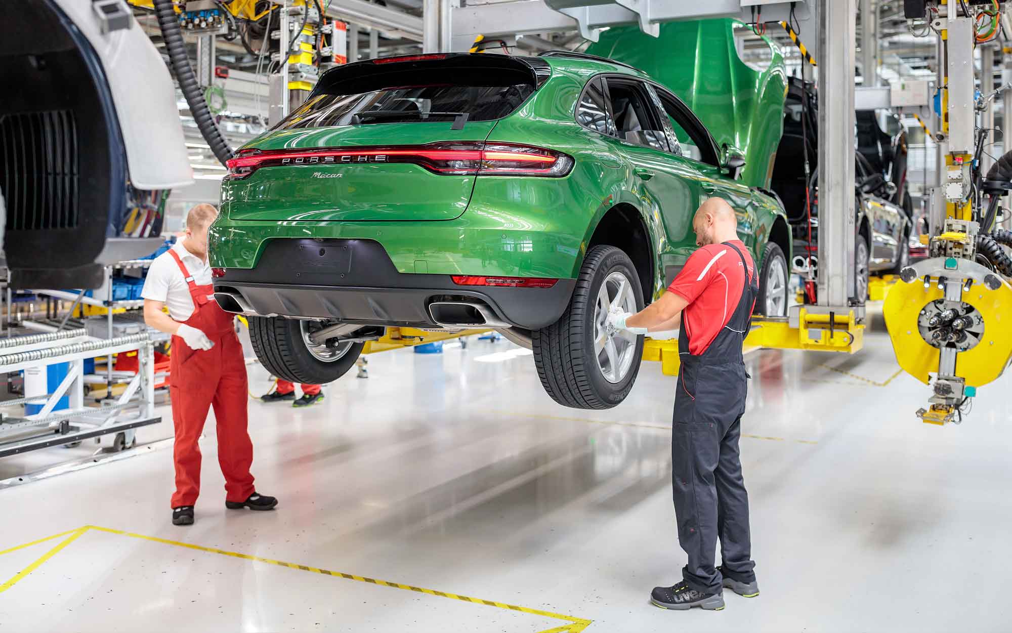 Novo Macan na linha de montagem