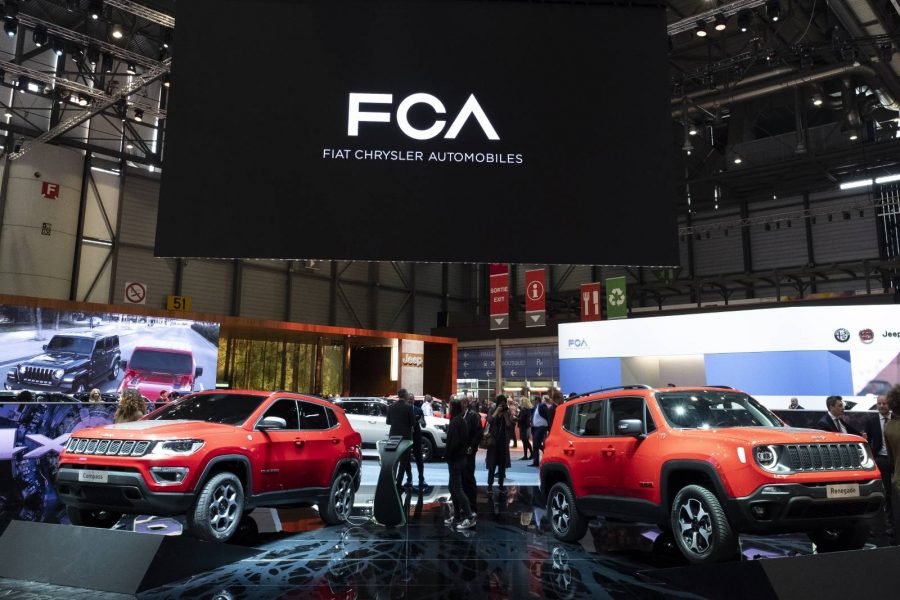 Versões híbridas dos Jeep Compass e Renegade poderá ajudar a FCA a reduzir sua média de emissões por conta própria