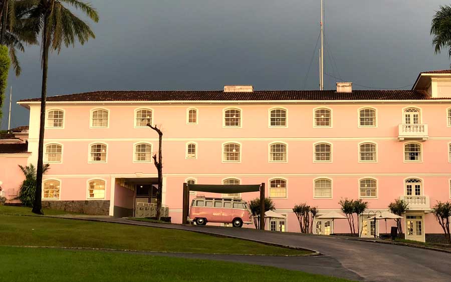 Kombi rosa no Hotel Belmond das Cataratas (foto: Alan Correa)