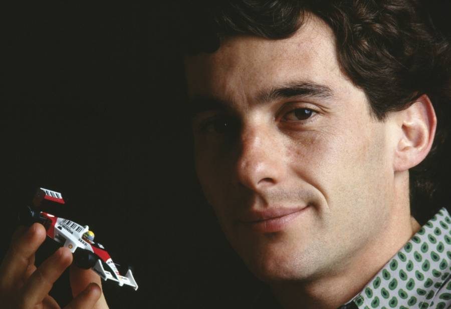 Ayrton Senna merece ser reconhecido como herói da Pátria?