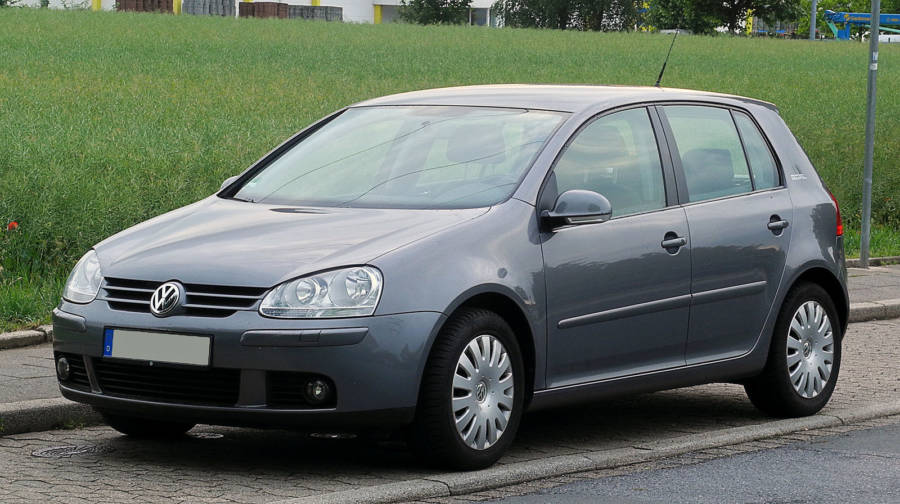 Volkswagen Golf MK V (foto: M 93 / wikimedia)