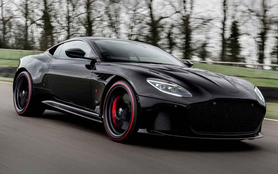 Beleza incrível com o Aston Martin DBS Superleggera