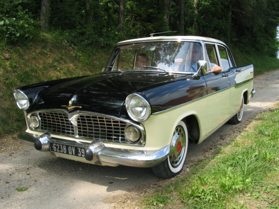 Simca Chambord (foto: Arnaud 25 / wikimedia)