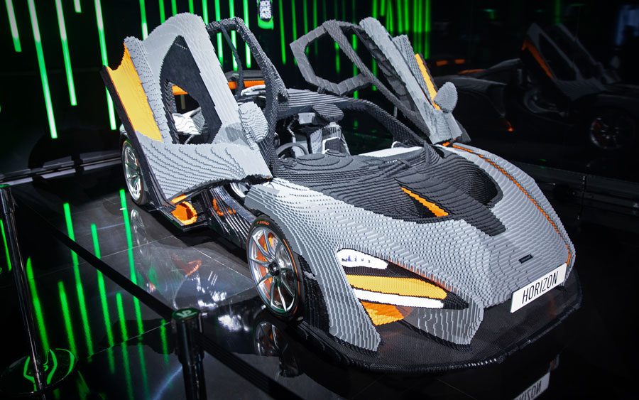 McLaren Senna feita de Lego