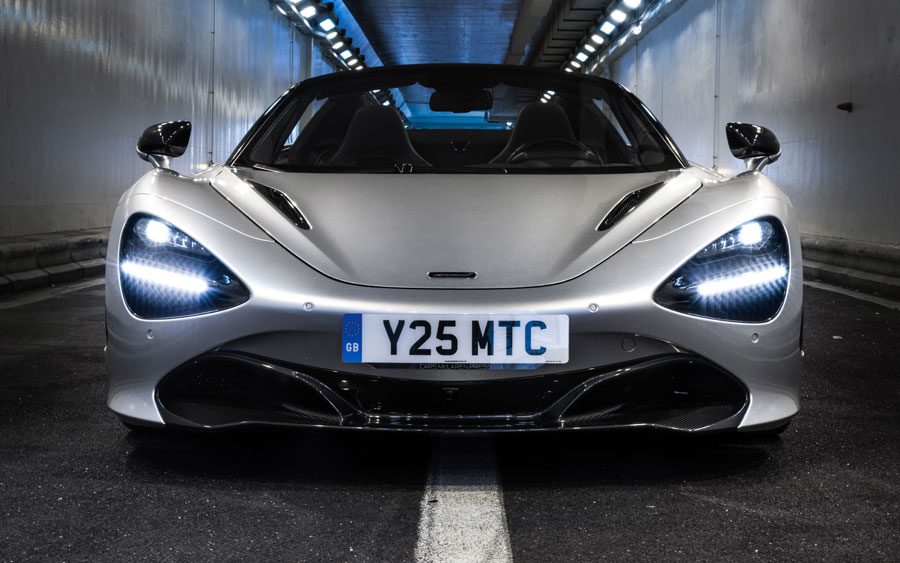 McLaren GT faz sua estreia mundial