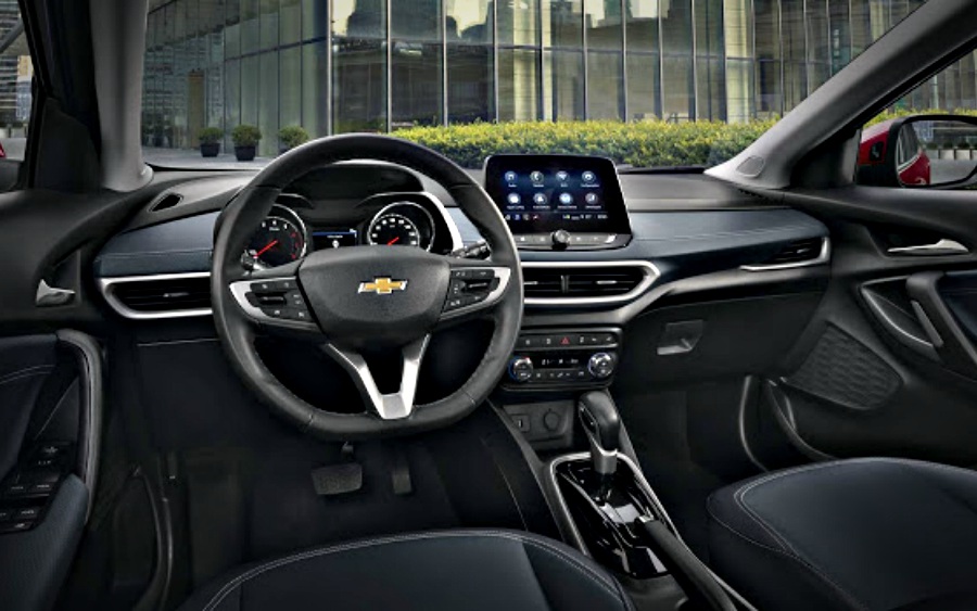 O carro por dentro tem um acabamento bonito que mistura praticidade e elegância (Foto: reprodução)