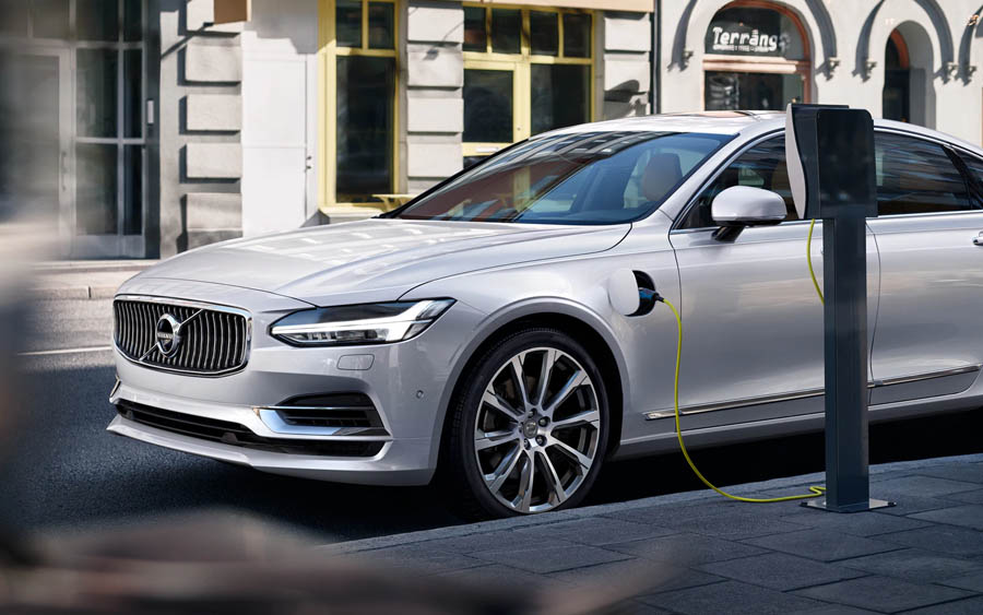Novo Volvo S90 oferece muita sofisticação a bordo e recursos de carro autônomo