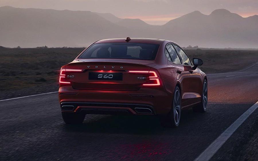 Novo sedan Volvo S60 chega com preços a partir de R$ 209.950