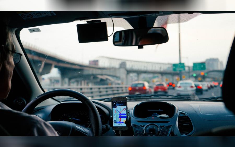 Uber é condenada a indenizar mulher cega em U$ 1,1 milhão