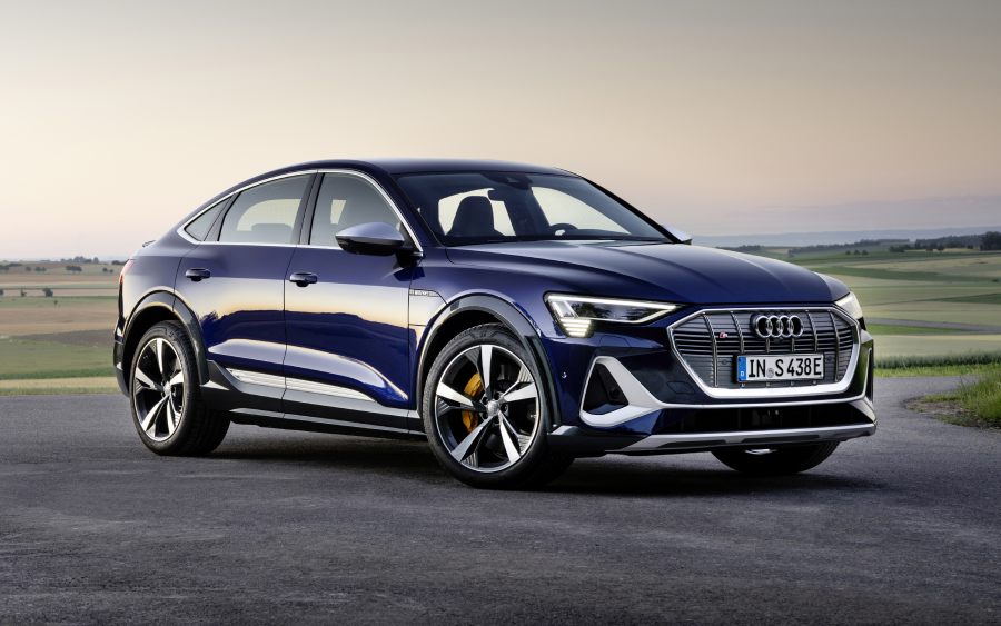 Cocheça o Audi e-tron S Sportback 100% elétrico