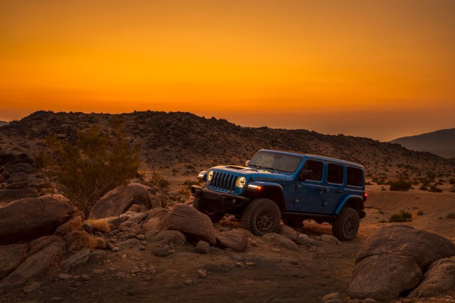 O Jeep Wrangler Rubicon 392 – o Wrangler mais capaz e poderoso da história – conta com potente motor V8 de 6.4l, com 470 cv de potência e 65 kgfm de torque