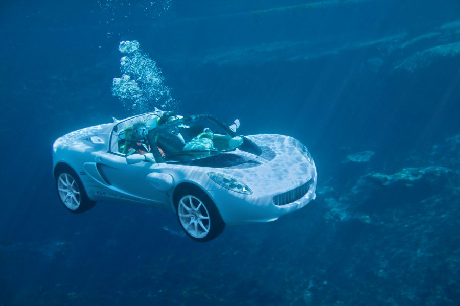 Carro suíço foi projetado para andar debaixo d’água