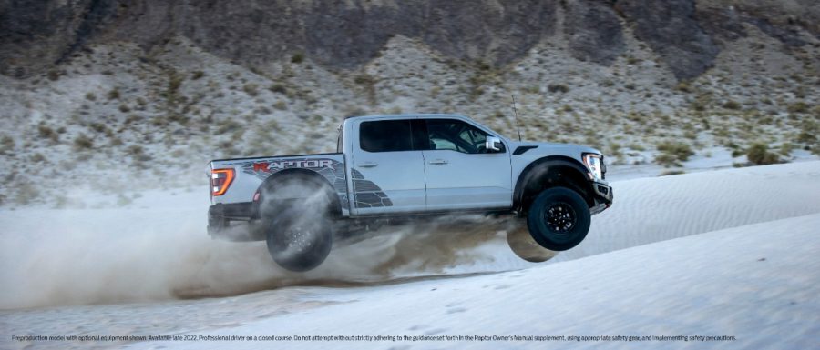 O coração do Raptor R é um novo motor V8 supercharged de 5,2 litros que oferece 700 cavalos de potência