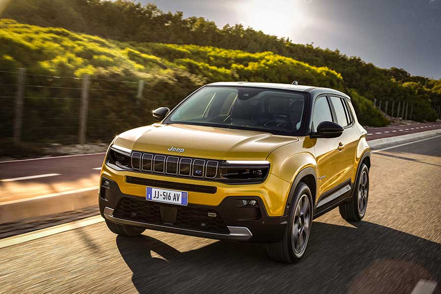 O novo Jeep Avenger, que será lançado na Europa e em outros mercados, como Japão e Coreia do Sul, será posicionado sob o Jeep Renegade e será produzido na fábrica de alta eficiência em Tychy, na Polônia.