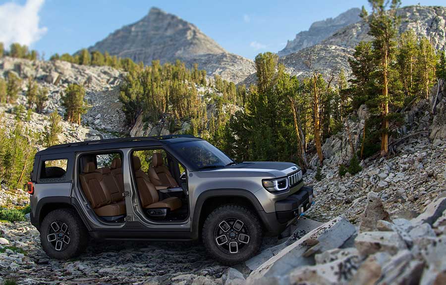 Autêntica liberdade Jeep ao ar livre com powertop de um toque, portas e vidros removíveis