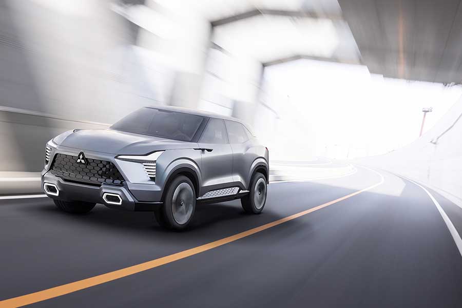 O conceito Mitsubishi XFC combina uma aura compacta com a imponência de um SUV