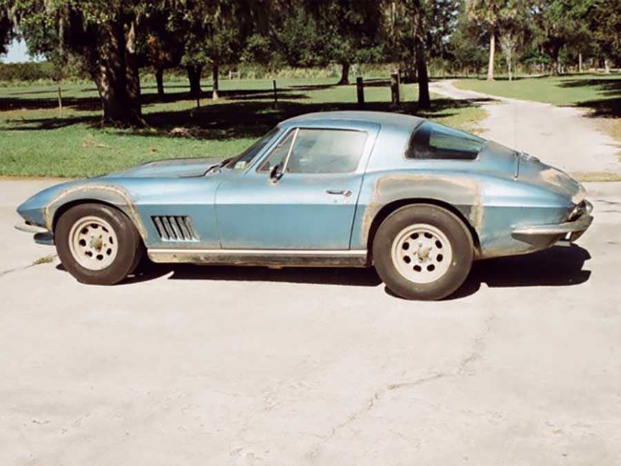 Chevrolet Corvette Sting Ray de 1967 que pertenceu a Neil Armstrong foi liloado no eBay (Foto: Reprodução/eBay)