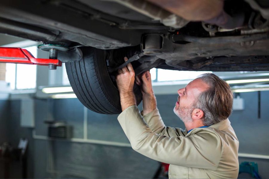 A suspensão automotiva é um dos componentes mais importantes do sistema de um veículo, sendo responsável por diversas funções fundamentais para garantir a segurança, o conforto e o desempenho do carro.