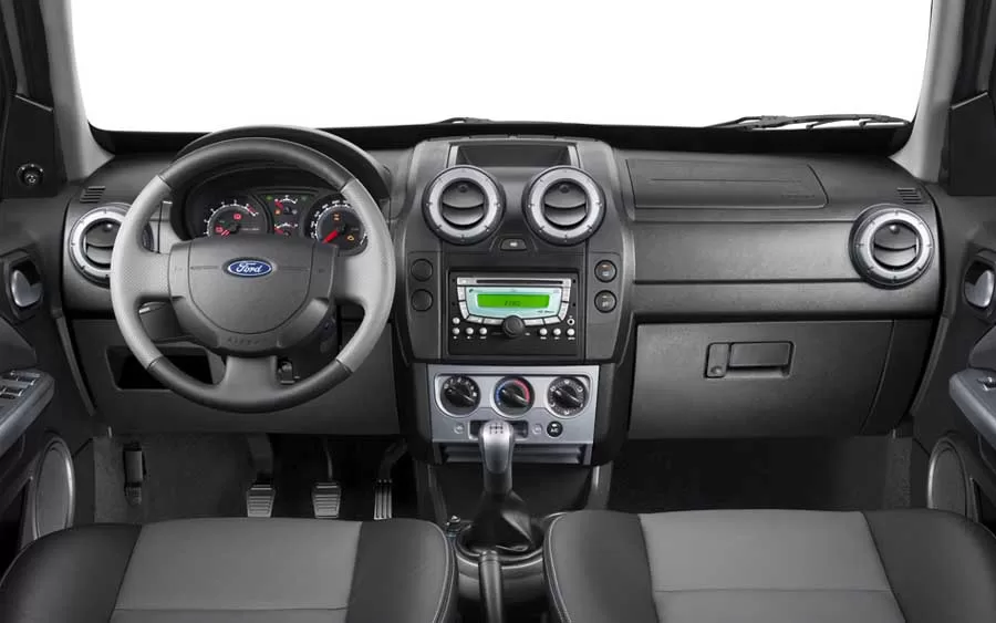 Interior do Ford EcoSport 1.6 2012