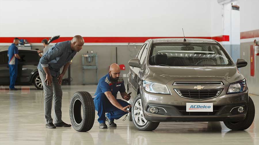 A ACDelco é uma líder global em peças de reposição e serviços automotivos, com uma presença de mais de 100 anos no mercado.