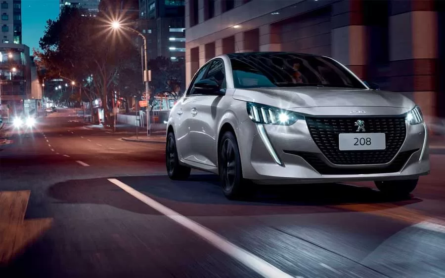 Uma ansiosa novidade aguarda os amantes do automobilismo: a chegada iminente do Peugeot 208 Turbo ao mercado brasileiro.