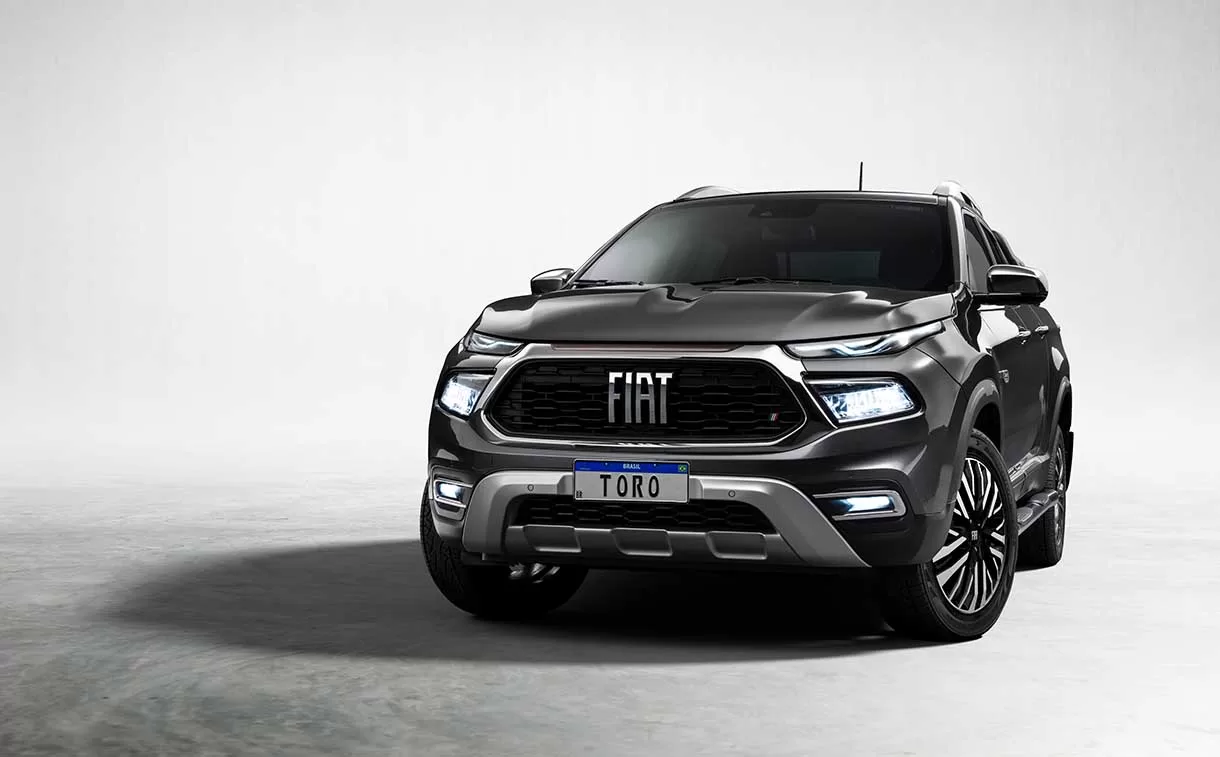 Com dimensões espaçosas, como uma caçamba de 937 litros e capacidade de carga útil de 1010 kg, a Fiat Toro Ranch é versátil o suficiente para lidar com diferentes necessidades de transporte.