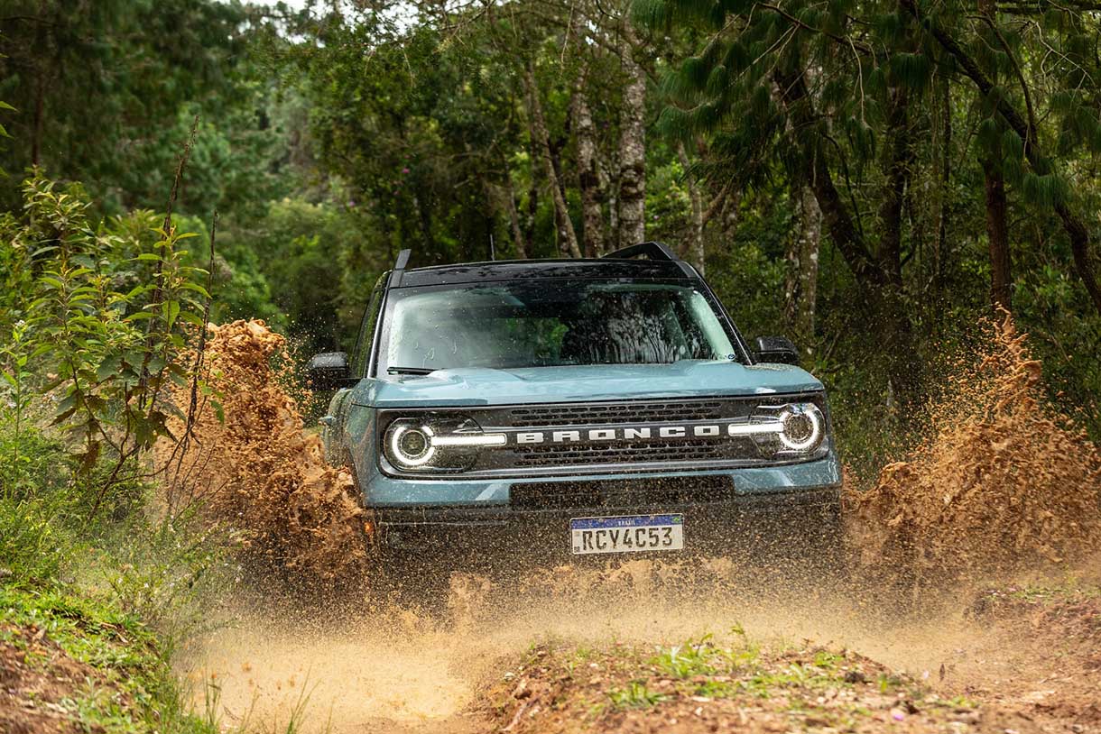 O Ford Bronco Sport não é apenas um SUV robusto e elegante; é também um exemplo de eficiência energética bem equilibrada.