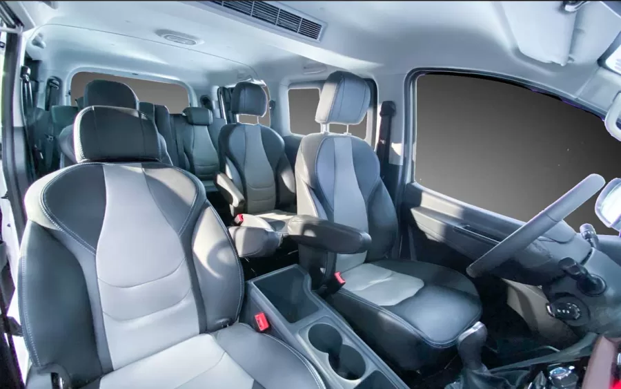 JAC E-JV7L: Veículo Elétrico de Luxo Para Transporte Executivo