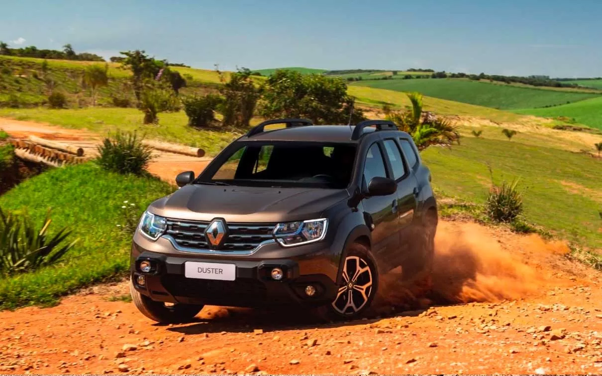 Primeira parada: desempenho. O Duster Iconic vem com um motor 1.6 litros, enquanto o Creta Comfort opta por um menor, porém turbinado 1.0 litro.