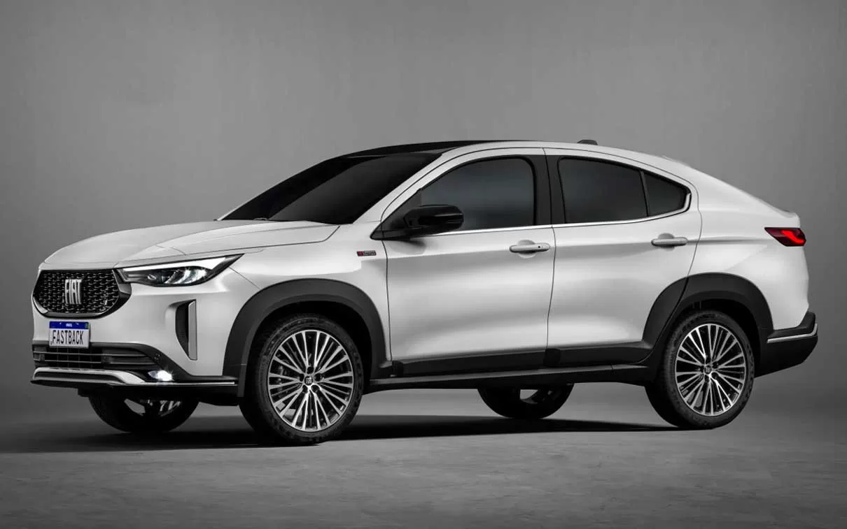 Assim que o Fiat Fastback foi revelado, sua aparência de SUV cupê foi associada ao BMW X4.