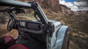 Jeep Wrangler 2024 chega com novidades para quem quer um SUV de verdade