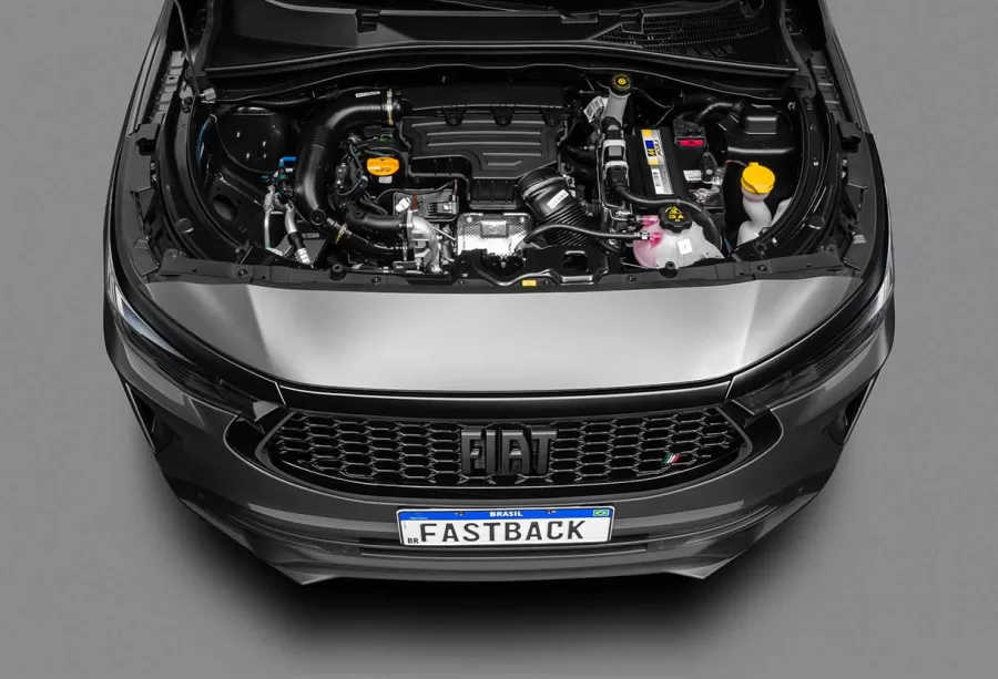 O motor turbo exige histórico claro. Troca de óleo fora do prazo costuma virar falha intermitente, consumo alto e perda de desempenho meses após a compra.