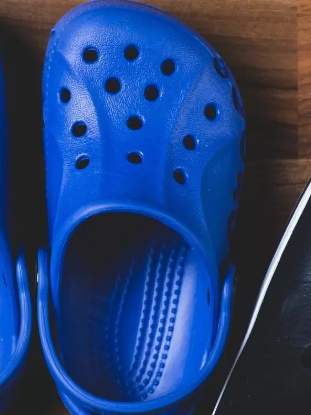 Pergunta do leitor: Posso dirigir de Crocs?