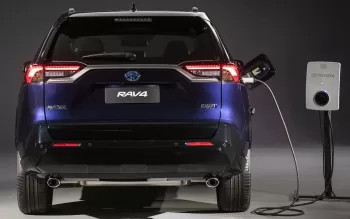 Descubra o SUV Híbrido Plug-in que Está Mudando o Jogo: Toyota RAV4 XSE 2.5 PHEV 2024