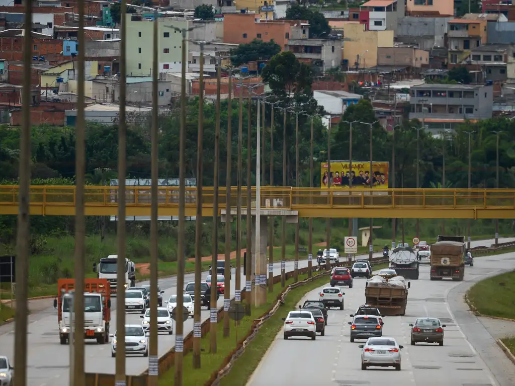 A medida foi publicada no Diário Oficial da União e visa implementar infraestruturas adequadas nas estradas para que motoristas possam repousar - Foto: Marcello Casal Jr/Agência Brasi.