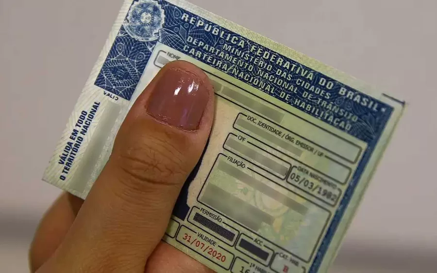 Motoristas podem solicitar cancelamento diretamente no Detran responsável pelo registro. (Marcello Casal jr/Agência Brasil)