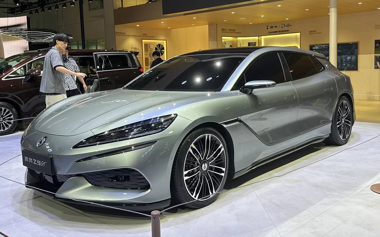 Denza Z9 GT 2026 chega ao Brasil por R$ 650 mil com foco no luxo elétrico