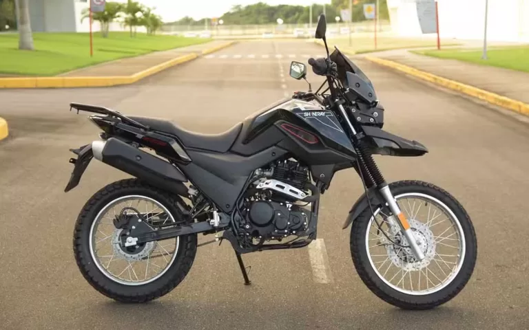 Shineray SHI 175 virou alternativa barata contra ônibus lotados