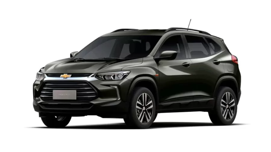 Chevrolet Tracker LT 1.0 Turbo: O modelo LT 1.0 turbo, com 116 cv, oferece rodas de 17 polegadas, retrovisores elétricos e sensores de estacionamento traseiro, mantendo o desempenho eficiente e confortável.