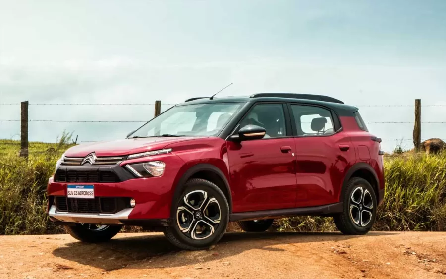 O Citroën C3 Aircross é a opção mais acessível com 7 lugares, oferecendo versatilidade e conforto para Uber e 99.