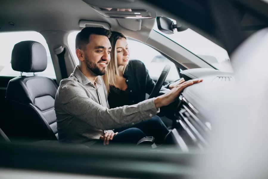 O que está por trás do boom nas vendas de carros usados este ano?