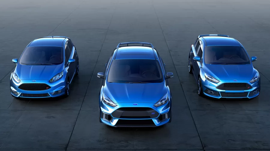 O Ford Fiesta traz design inspirado nos felinos, com faróis que lembram olhos atentos e proporções harmônicas, entregando agilidade e confiança em cada detalhe.